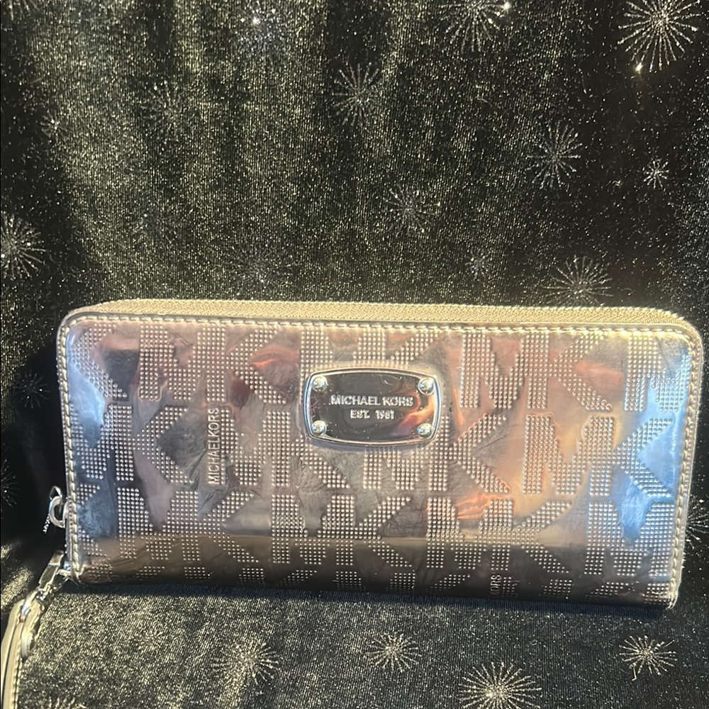 Michael Kors Metallic Wallet